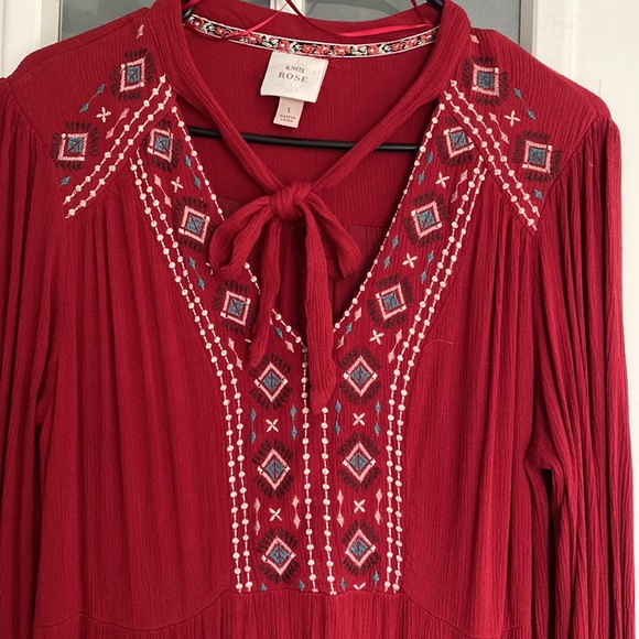 Knox Rose women’s red boho embroidered midi dress with pockets. - Picture 4 of 8